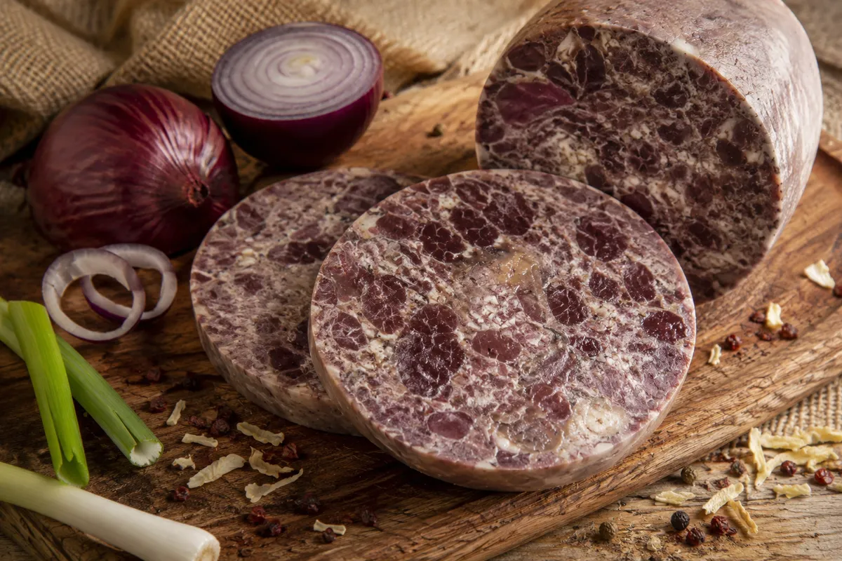 Говежда саздърма — традиционен продукт от говеждо месо